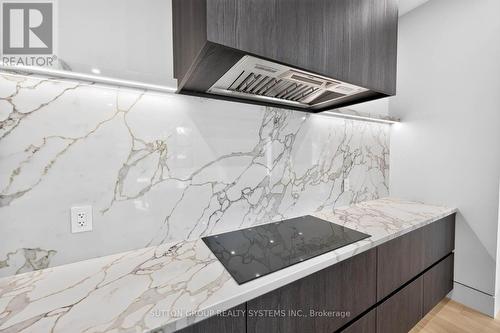 2052 Redan Drive, Mississauga, ON 