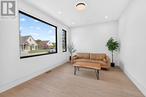 2052 Redan Drive, Mississauga, ON 