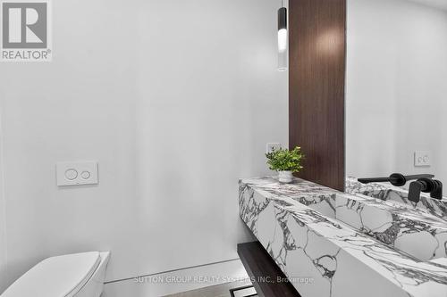 2052 Redan Drive, Mississauga, ON 