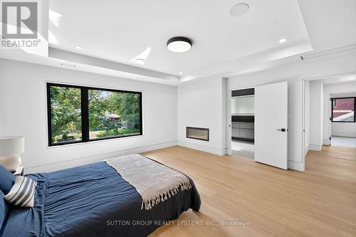 2052 Redan Drive, Mississauga, ON 