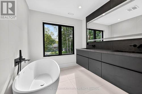 2052 Redan Drive, Mississauga, ON 