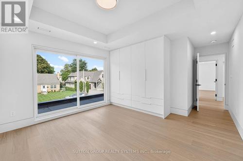 2052 Redan Drive, Mississauga, ON 