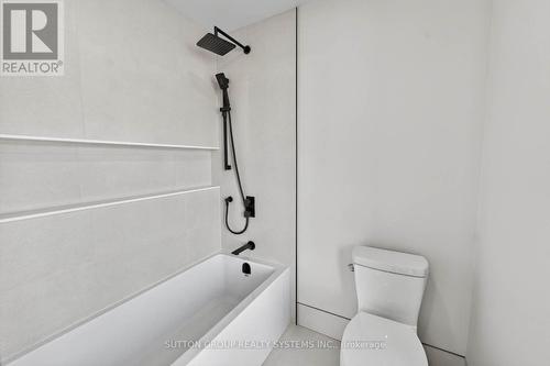 2052 Redan Drive, Mississauga, ON 