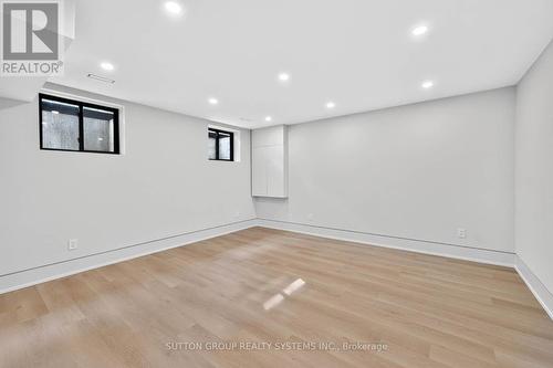 2052 Redan Drive, Mississauga, ON 