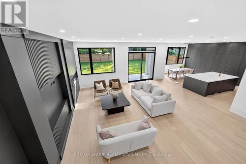 2052 Redan Drive, Mississauga, ON 