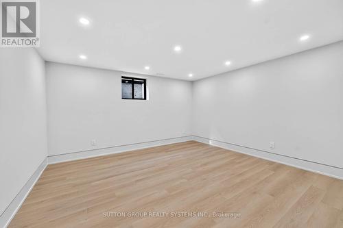 2052 Redan Drive, Mississauga, ON 