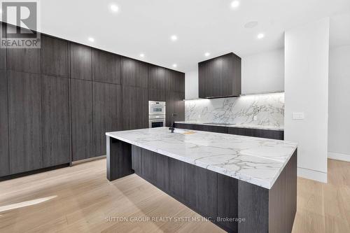2052 Redan Drive, Mississauga, ON 