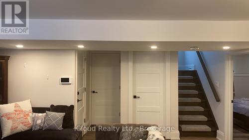 BSMT - 154 DELHI AVENUE , Toronto, Ontario M3H 1A6