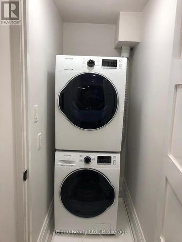 BSMT - 154 DELHI AVENUE , Toronto, Ontario M3H 1A6 4