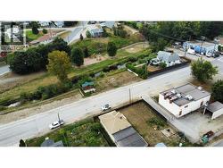 Aerial Shot of 1939 Beaver Street E, Fruitvale V0G 1L0 and surroundings - 