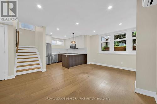 C - 413 TWEEDSMUIR AVENUE , Ottawa, Ontario K1Z 5N6 4