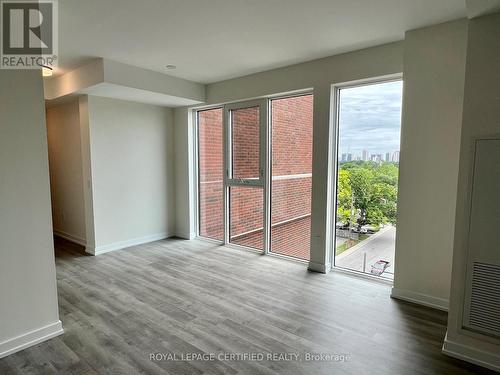 703 - 2300 ST. CLAIR AVENUE W , Toronto, Ontario M6N 0B3 4