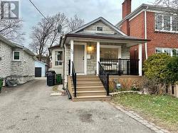 36 FOURTEENTH STREET E Toronto, ON M8V 3H9