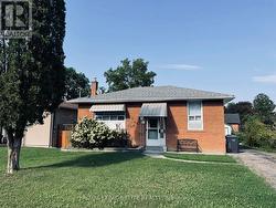 13 JOSEPH STREET  Mississauga, ON L5M 1N8