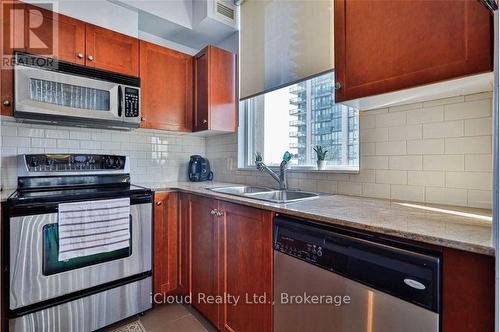807 - 3504 HURONTARIO STREET , Mississauga, Ontario L5B 0B9 5