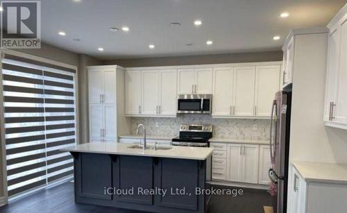 42 MILT SCHMIDT STREET , Kitchener, Ontario N2R 0T2 3