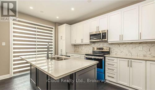 42 MILT SCHMIDT STREET , Kitchener, Ontario N2R 0T2 4