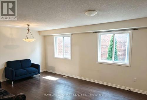 740 OAKCROSSING ROAD , London North, Ontario N6H 5V9 4