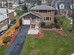 9 ALLISTER AVENUE Toronto, ON M1M 3K7