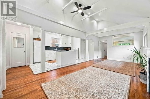 UPPER - 17 ARDEN CRESCENT , Toronto, Ontario M1L 3R6 5
