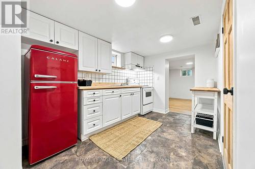 LOWER - 17 ARDEN CRESCENT , Toronto, Ontario M1L 3R6 3