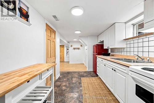 LOWER - 17 ARDEN CRESCENT , Toronto, Ontario M1L 3R6 4