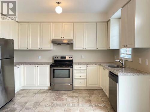 86 MACK CLEMENT LANE , Richmond Hill, Ontario L4S 0G2 4