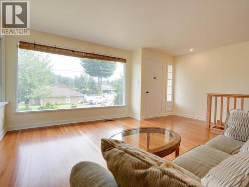 5392 Dale Ave, Powell River, BC 