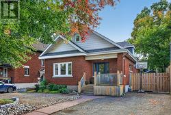 10 CLARENDON AVENUE  Ottawa, ON K1Y 0P2
