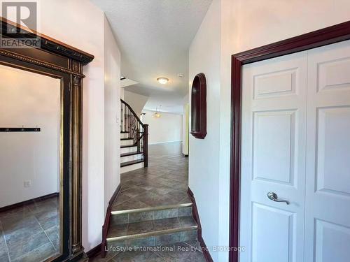 MAIN UNIT - 16 LYNCH CIRCLE , Guelph (Pineridge/Westminster Woods), Ontario N1L 1R5 4