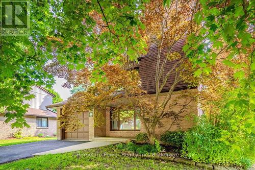 40 FERMAN DRIVE , Guelph (Willow West/Sugarbush/West Acres), Ontario N1H 7E1 4