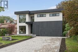 10 HAIDA COURT Toronto, ON M1C 3L1