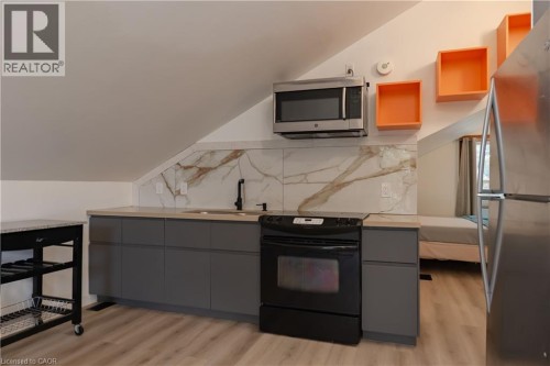 57 RUPERT Court Unit# Upper , Hamilton, Ontario L8W 2Y8 2