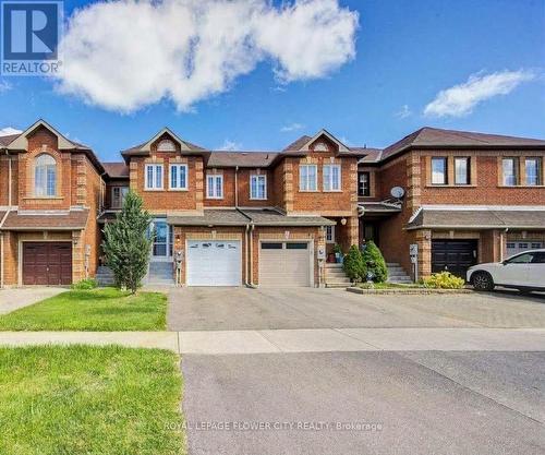 68 DENTON CIRCLE  Vaughan, ON L6A 2N4