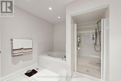 105 - 105 Leah Crescent, Vaughan, ON 
