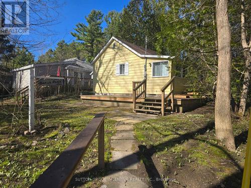18 Harras Avenue, Tiny, ON 