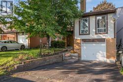 23 BLUEGRASS DRIVE  Ottawa, ON K2M 1G2