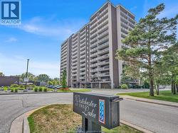 9099 RIVERSIDE Unit# 402 Windsor, ON N8S 4R1