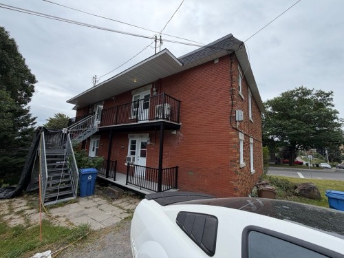 Back of Structure - 360 Rue Castonguay, Saint-Jérôme, QC 
