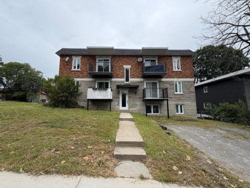 Front of Structure - 360 Rue Castonguay, Saint-Jérôme, QC 