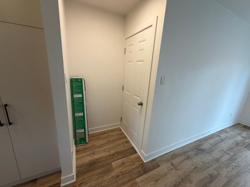 Mud Room - 360 Rue Castonguay, Saint-Jérôme, QC 