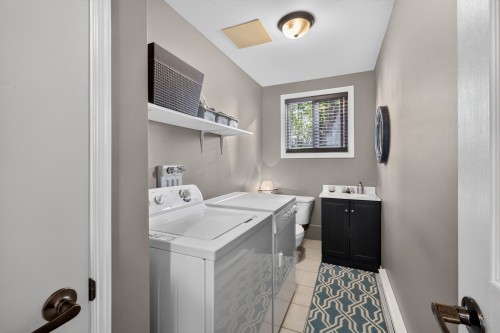 Laundry - 265 10E Avenue N., Sherbrooke (Fleurimont), QC 