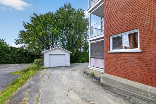 Courtyard - 265 10E Avenue N., Sherbrooke (Fleurimont), QC 