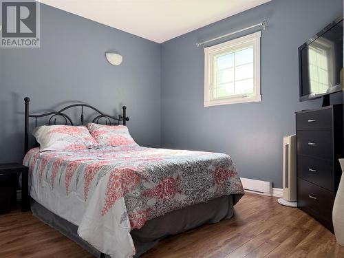 92 Midland Row, Pasadena, NL 