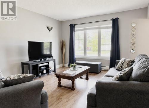 92 Midland Row, Pasadena, NL 