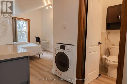 57 RUPERT COURT , Hamilton (Rushdale), Ontario L8W 2Y8 3
