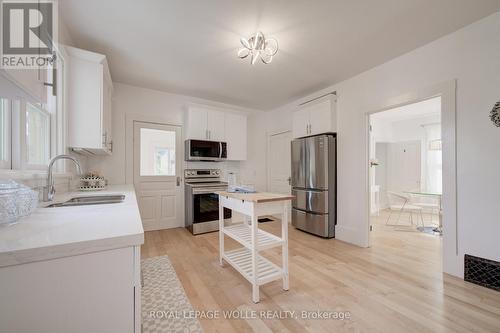 25 Central Street, Waterloo, ON 