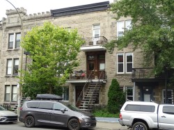 4333  - 4337 Rue St-Urbain Montréal (Le Plateau-Mont-Royal), QC H2W 1V6