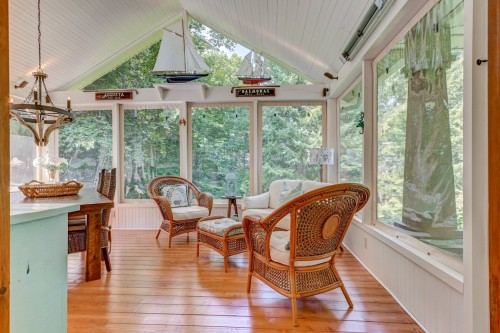 Véranda - 192 Rue Augusta, Morin-Heights, QC 