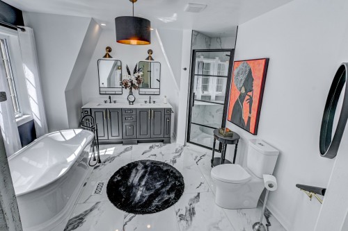 Salle de bains attenante à la CCP - 192 Rue Augusta, Morin-Heights, QC 